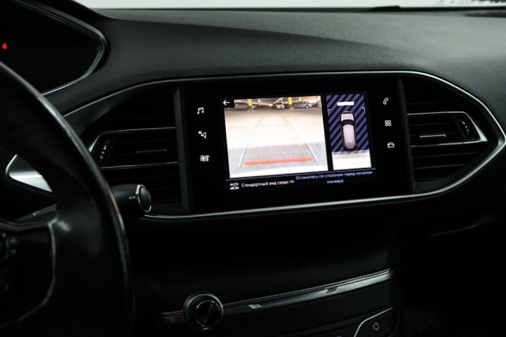 Peugeot 308 T9 · Рестайлинг