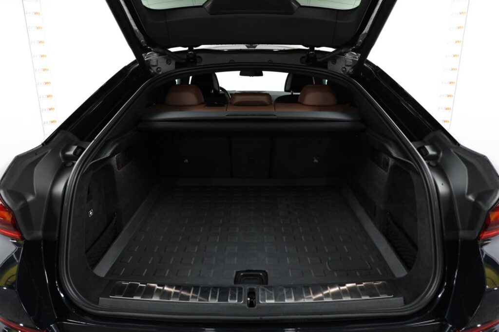 BMW X6 G06 · Рестайлинг