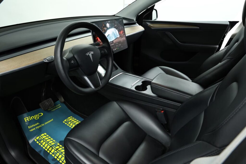 Tesla Model Y I