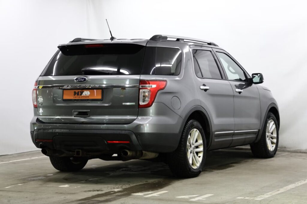 Ford Explorer V