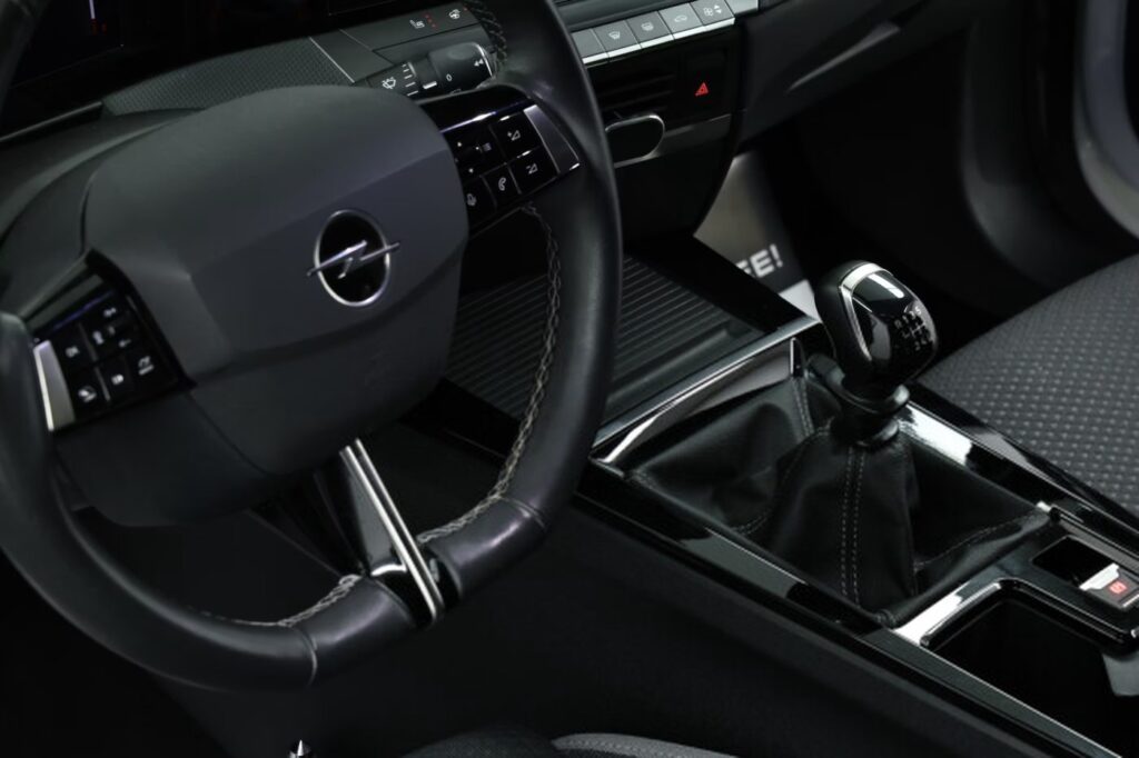 Opel Astra L
