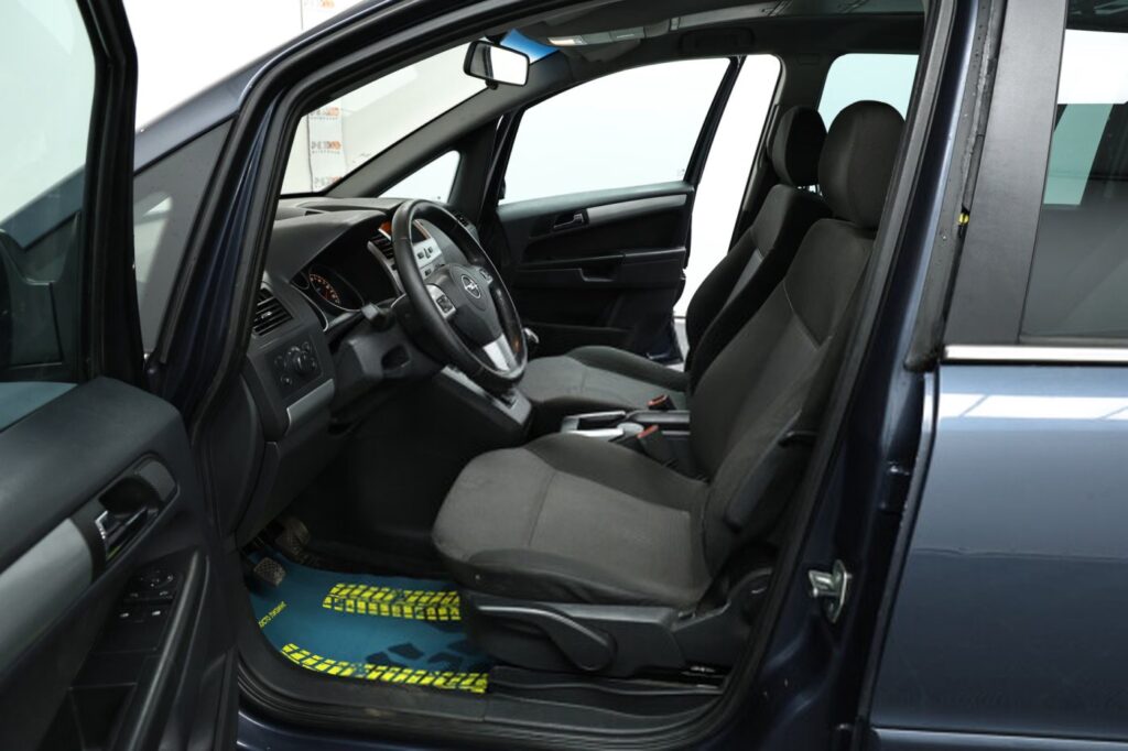 Opel Zafira B · Рестайлинг