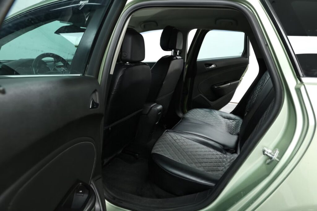 Opel Astra J