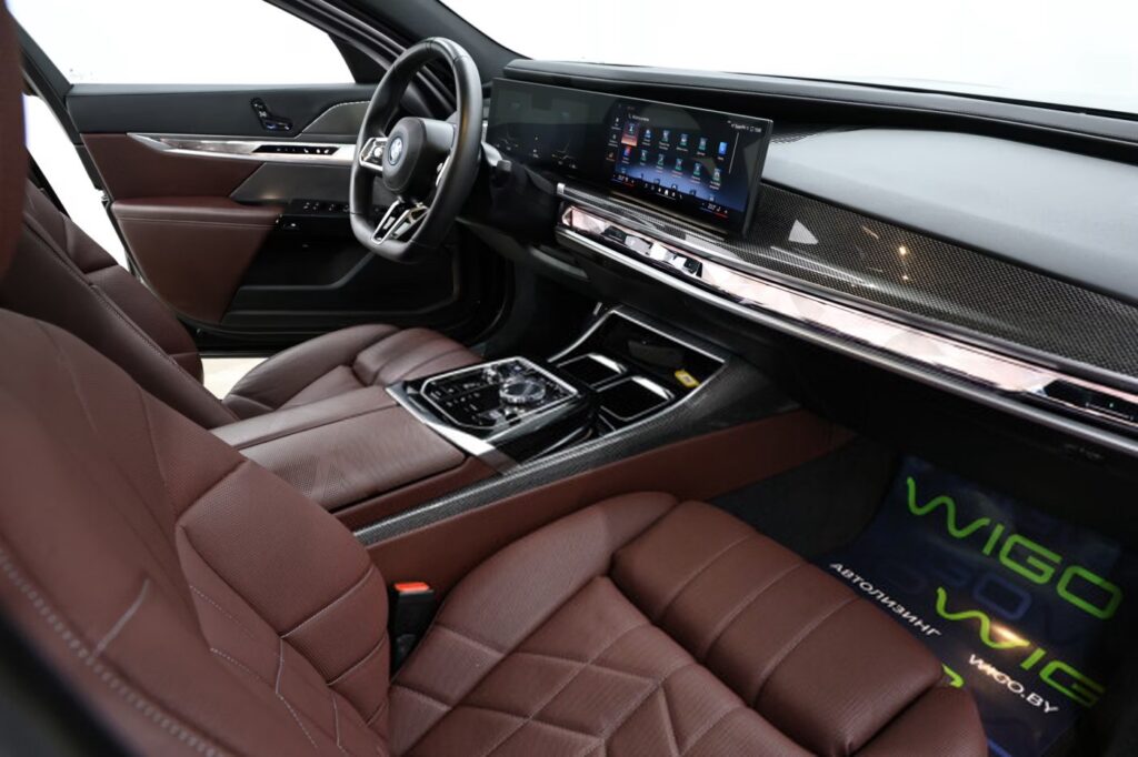 BMW i7 G70