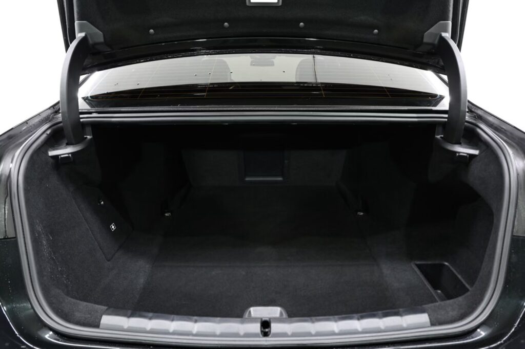 BMW i7 G70