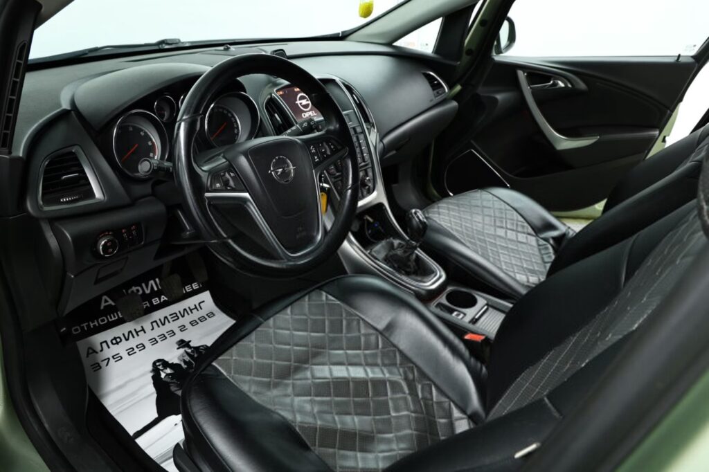Opel Astra J