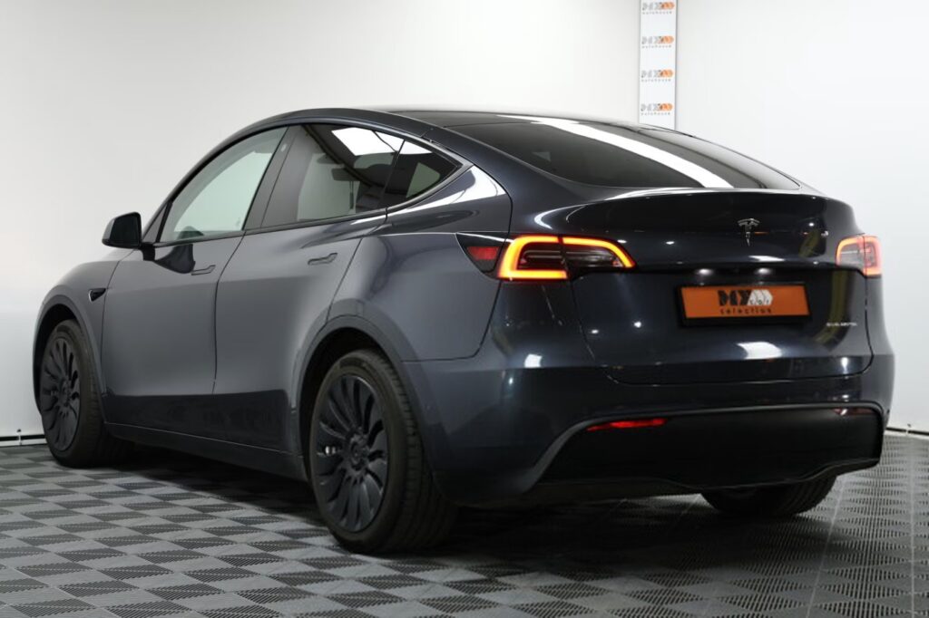 Tesla Model Y I
