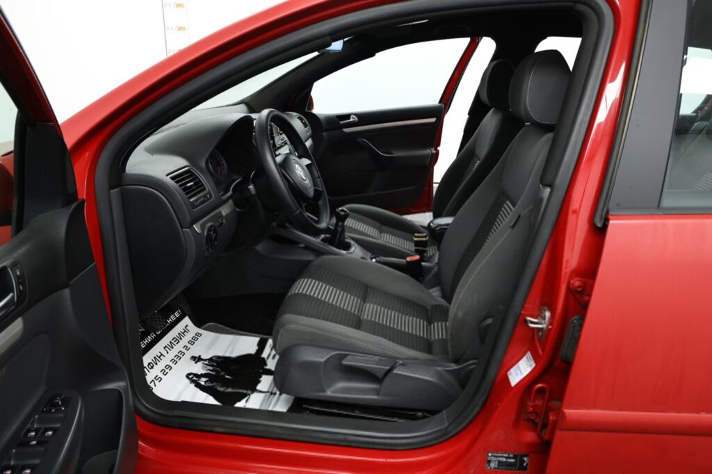Volkswagen Golf V