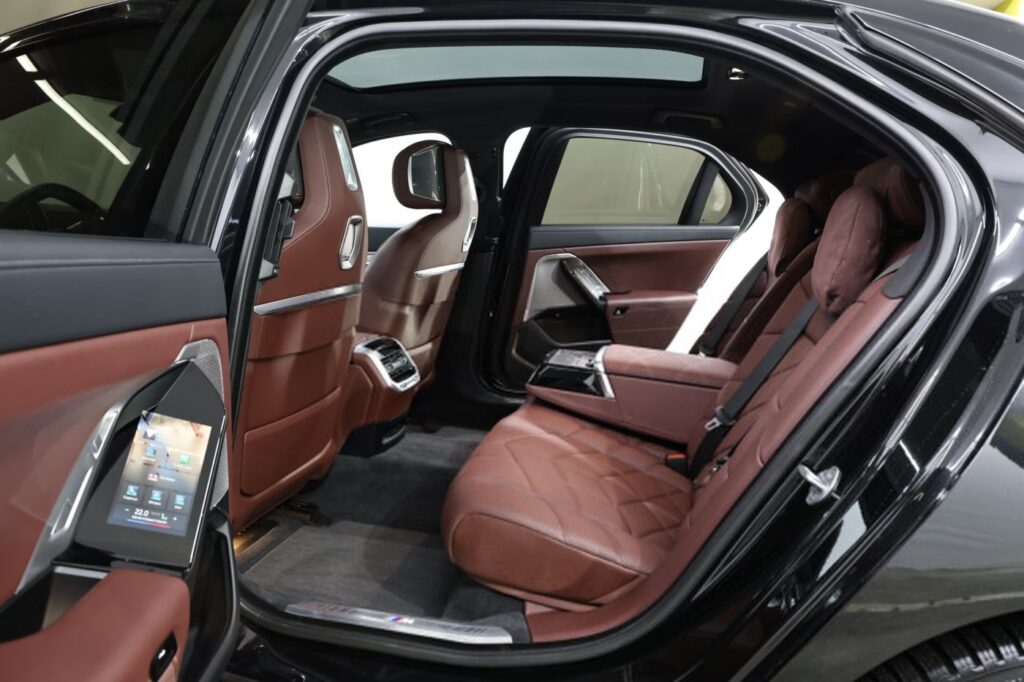 BMW i7 G70