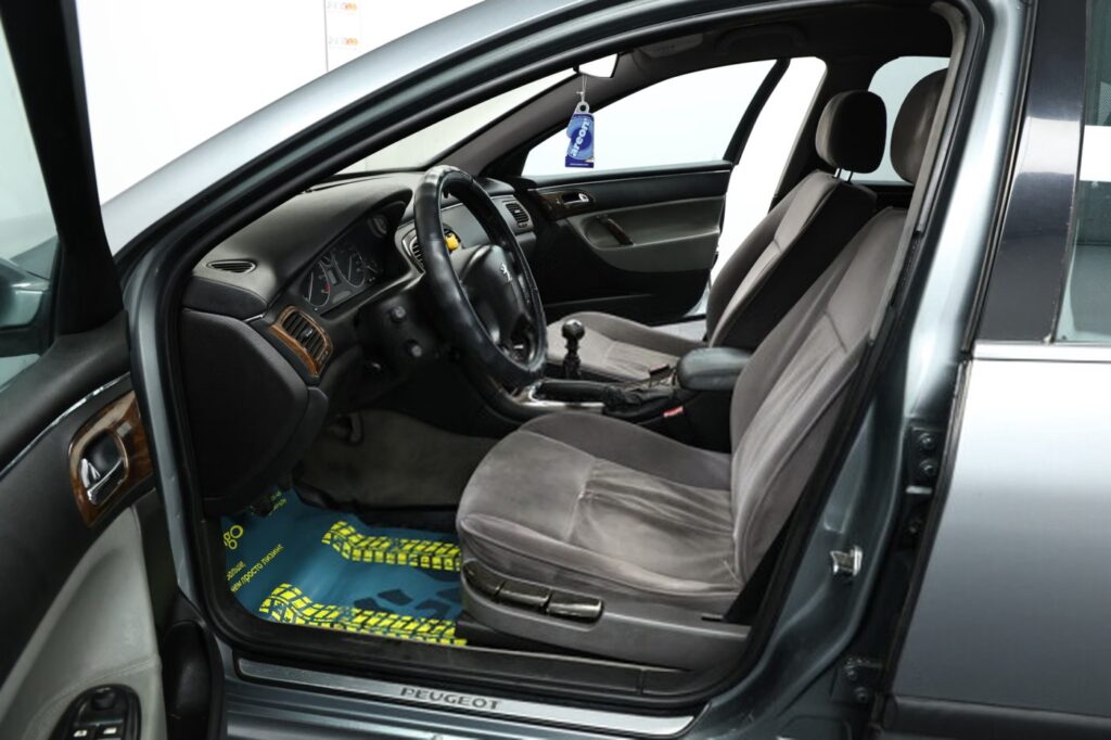 Peugeot 607 I