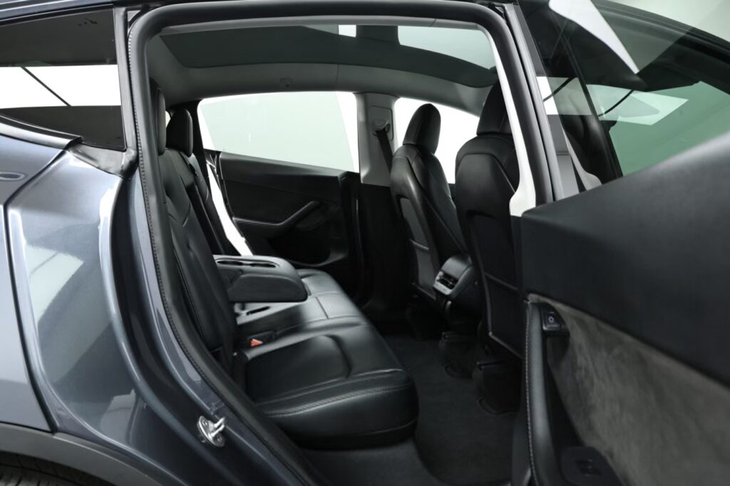Tesla Model Y I