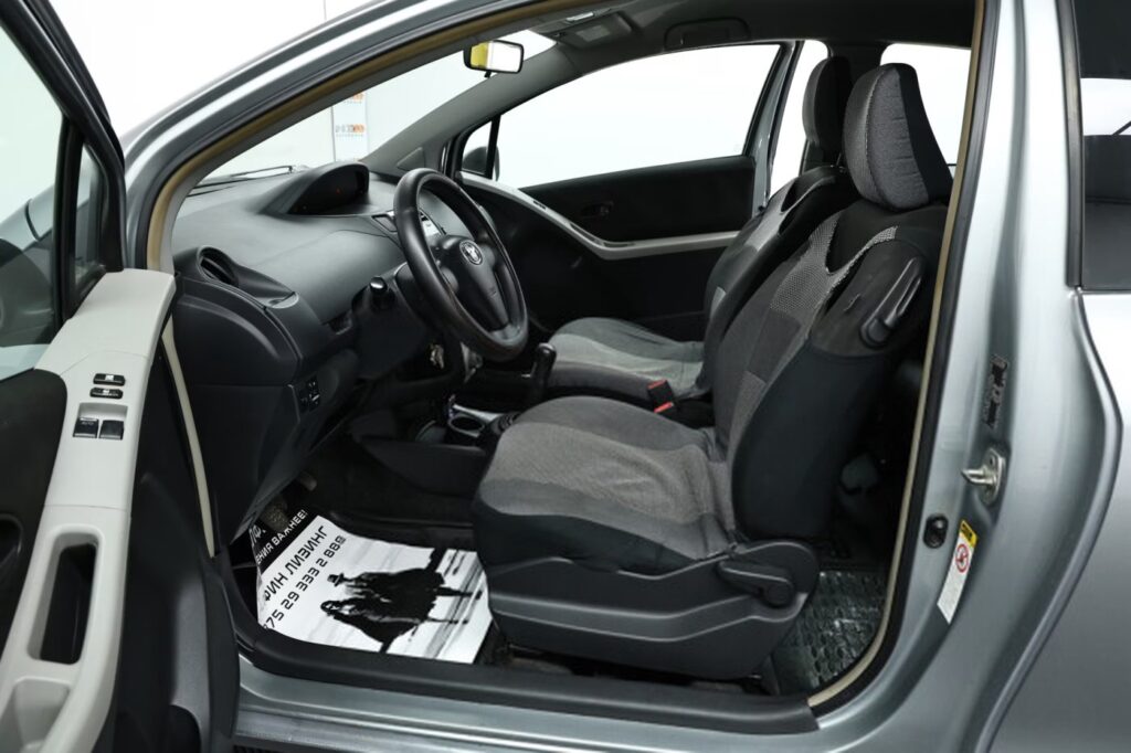 Toyota Yaris II (XP9)