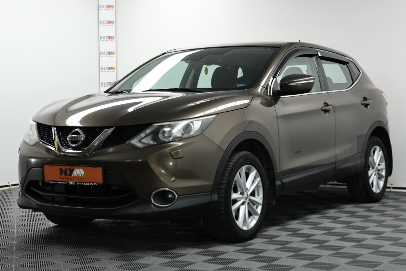 Автомобиль Nissan Qashqai II (2014)