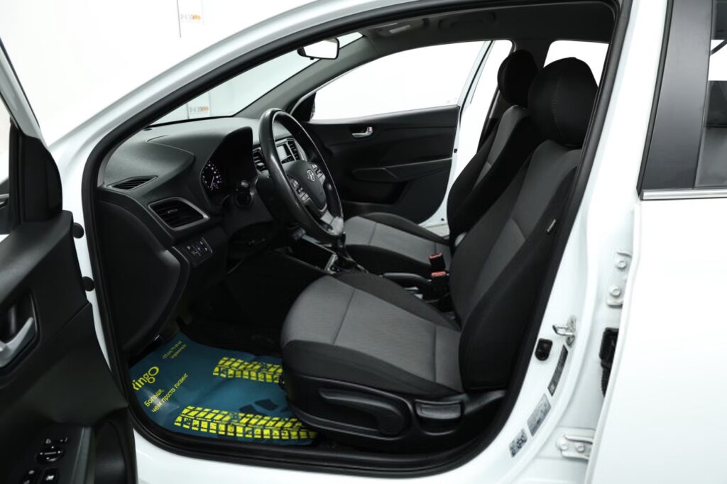 Hyundai Accent V