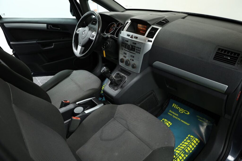 Opel Zafira B · Рестайлинг