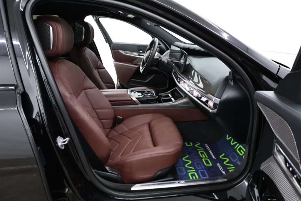 BMW i7 G70