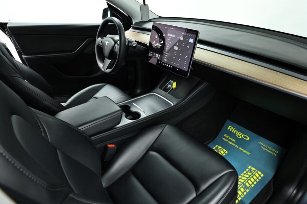 Tesla Model Y I