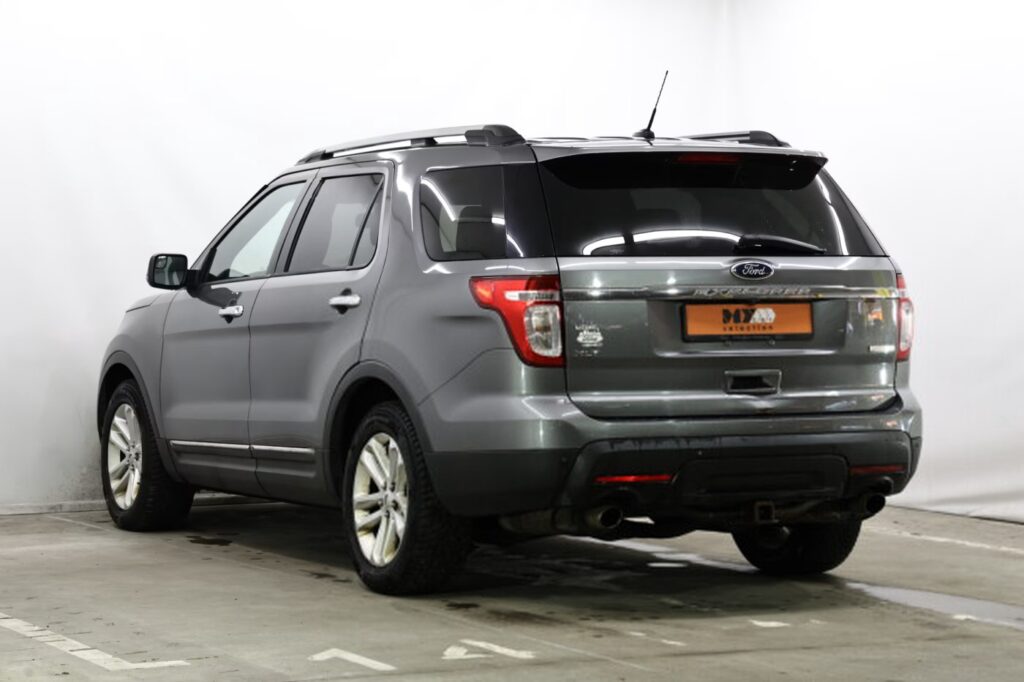 Ford Explorer V