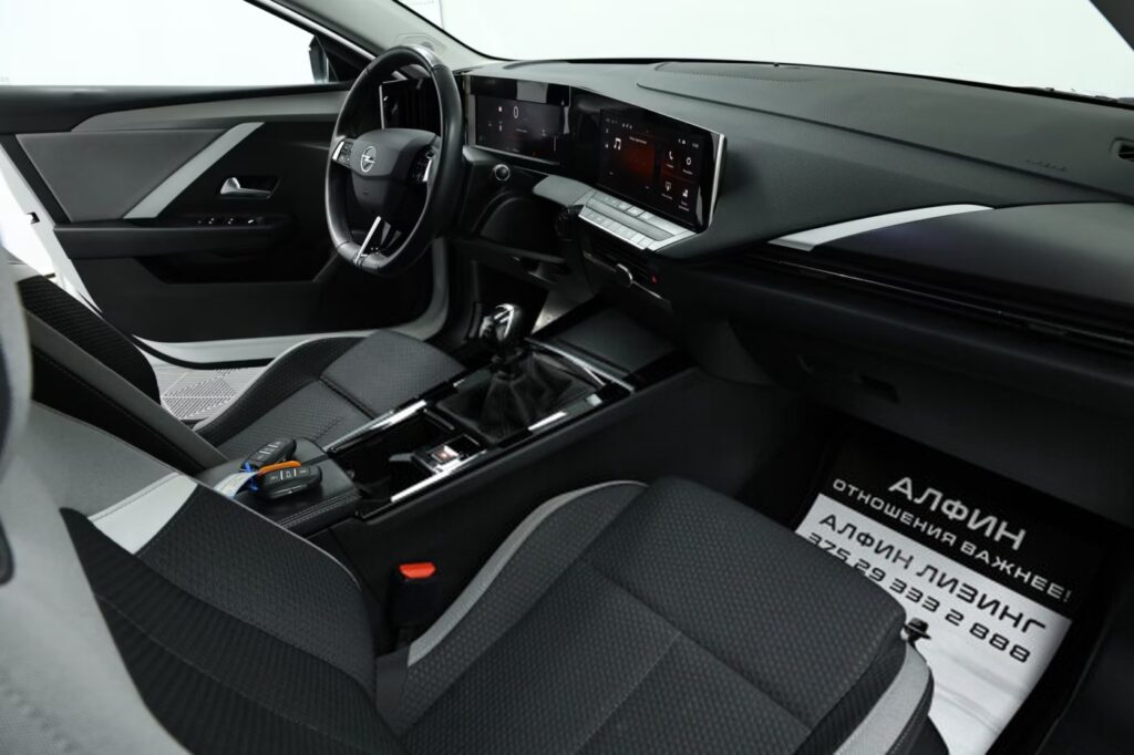 Opel Astra L