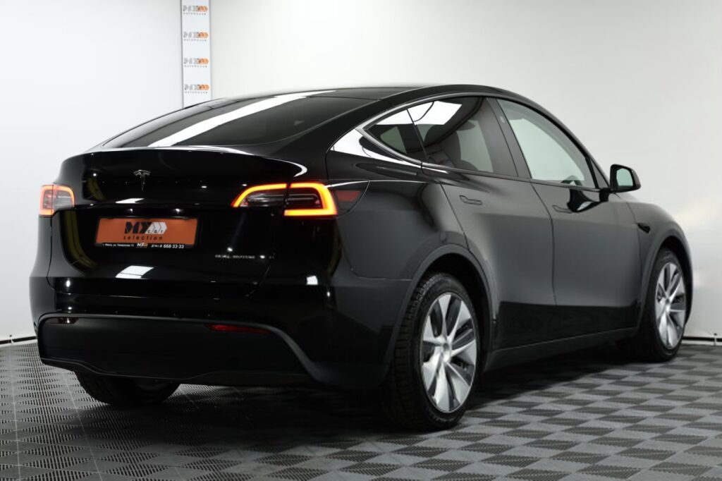 Tesla Model Y I