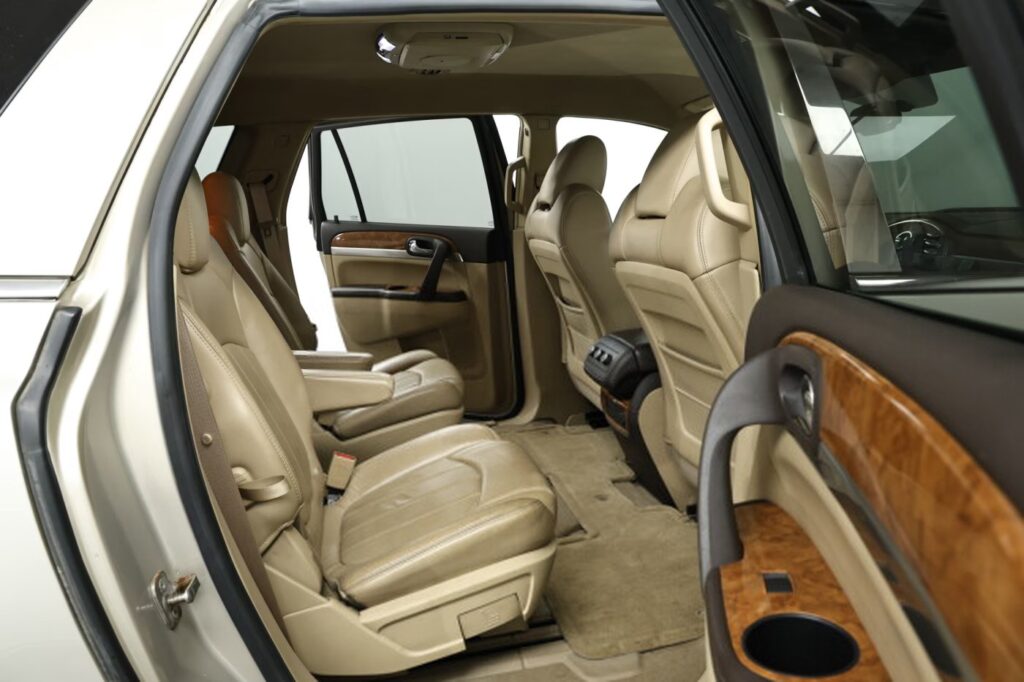 Buick Enclave I