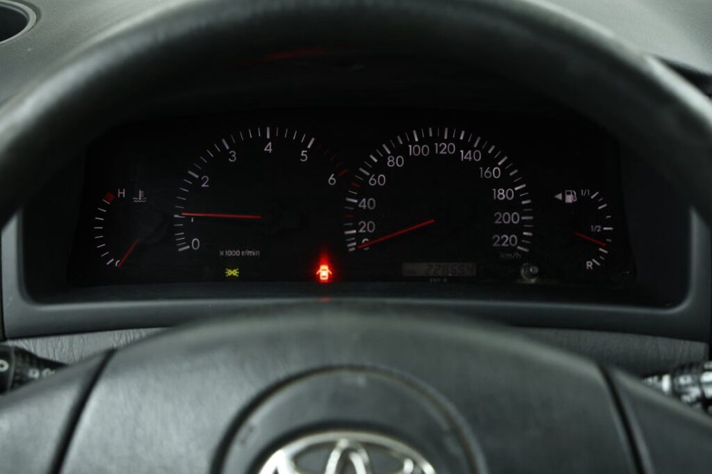 Toyota Corolla Verso I (E120)