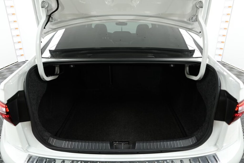 Volkswagen Jetta VII · Рестайлинг