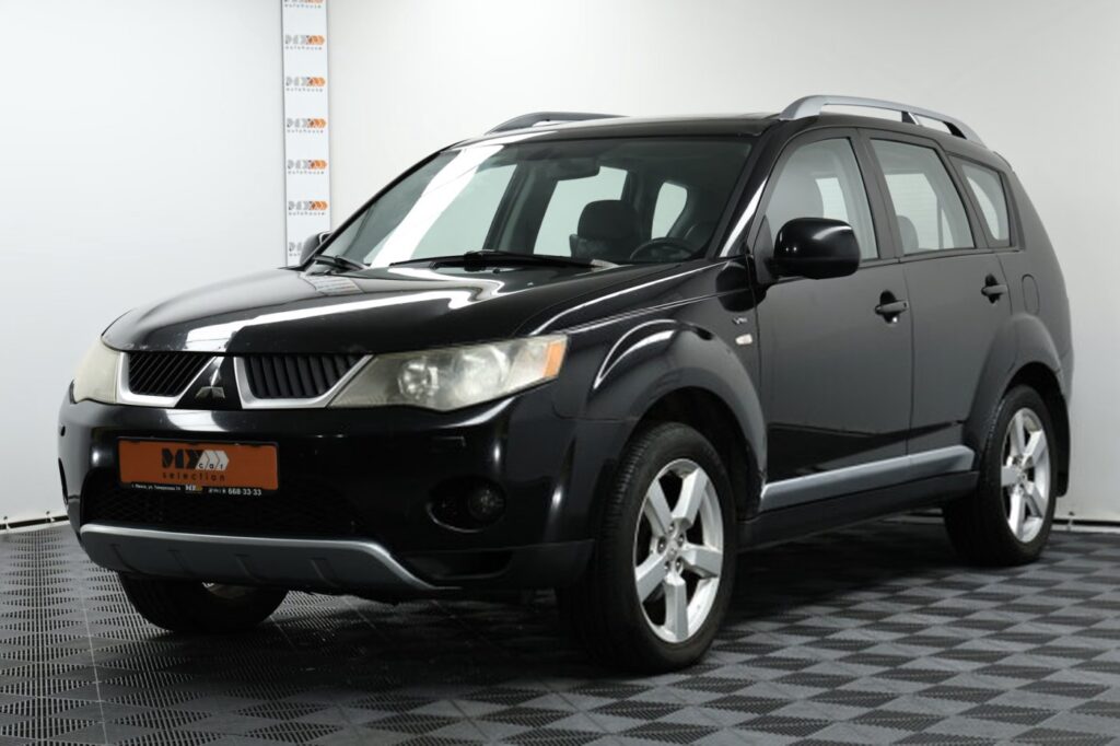 Mitsubishi Outlander XL