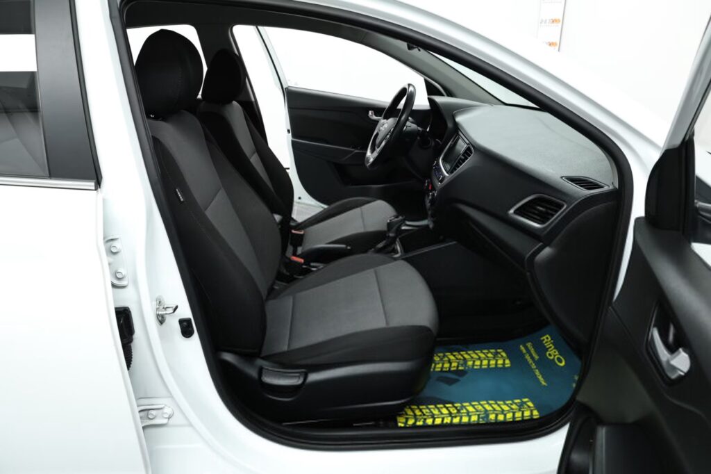 Hyundai Accent V