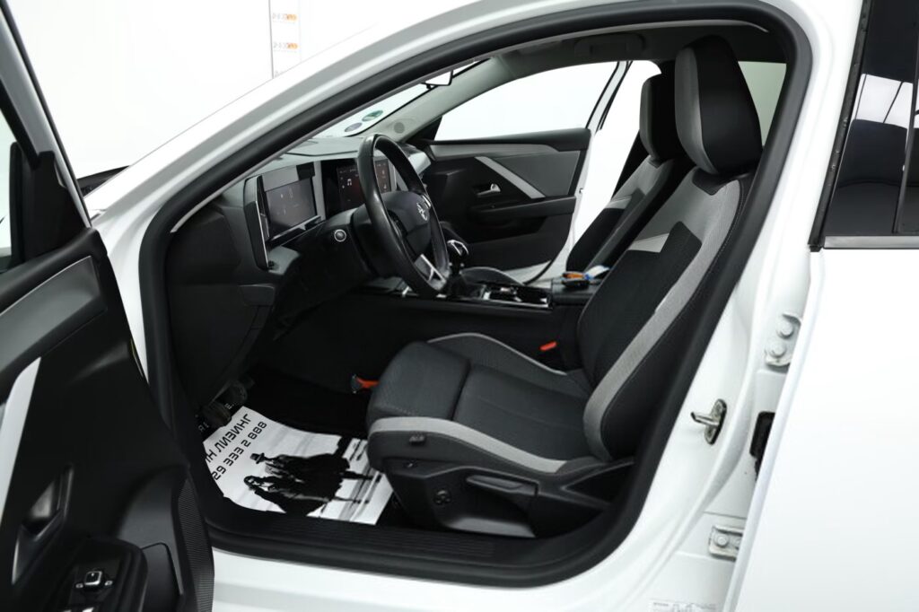 Opel Astra L