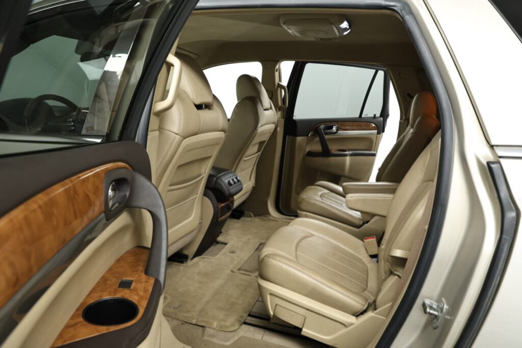 Buick Enclave I