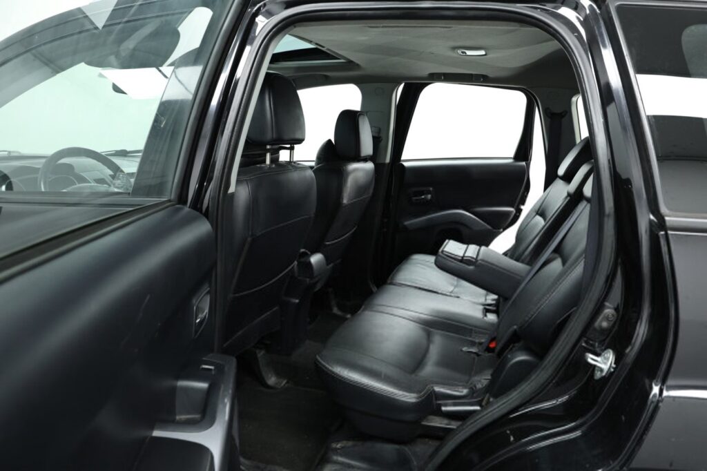 Mitsubishi Outlander XL