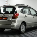 Toyota Corolla Verso I (E120)