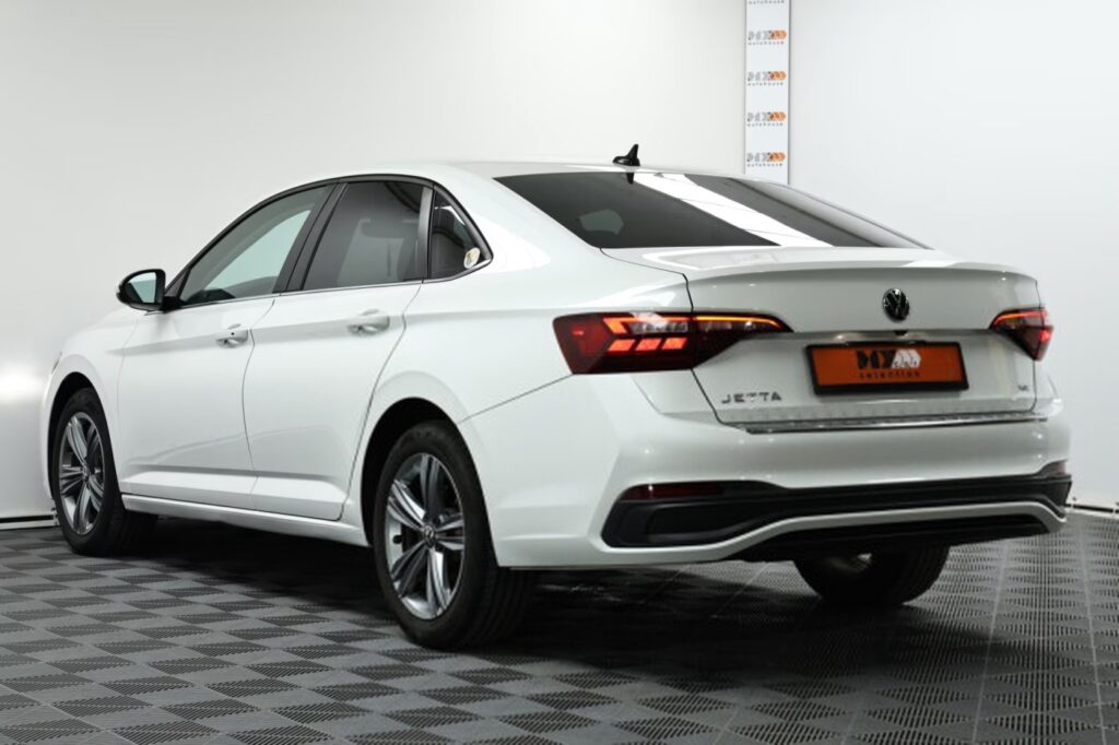 Volkswagen Jetta VII · Рестайлинг